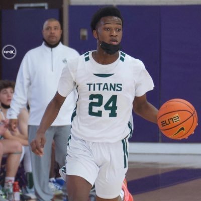 _mattwhite3_'s profile picture. Class Of 2024/ Holy Trinity Diocesan High School/ 6’3/⛹🏾‍♂️🏀