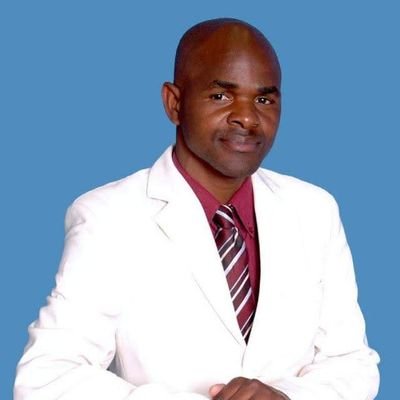 Professional speaker on leadership, Consultant on leadership. Gerald Mohlabe is known as the champion of excellence.