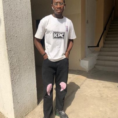 kvngpizzle1598's profile picture. CEO: Kvng Pizzle Collections: Customized Wears,Frames,Throw pillows,Mugs. @ Kvngpizzle_collections