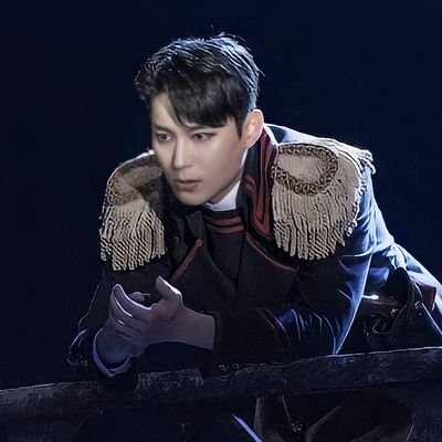 dong_poto's profile picture. 동본진 |동큘🧛‍♂️💕 | 대극장위주 관극 | ❤꾸욱~ |  멘션스루는 고의x| 실수는 DM으로🙏|