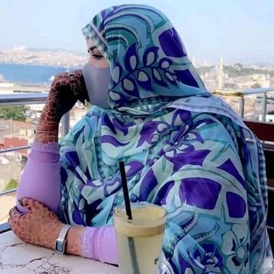 بلادي و إن جارت علي عزيزة @ و قومي و إن ضنو علي كـــرام
حفظ الله بلادي موريتانيـا 🇲🇷❤️