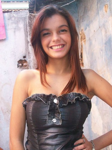 É uma dessas garota que mexe com agente , Todas são iguais mais essa é DIFERENTEE .... sz