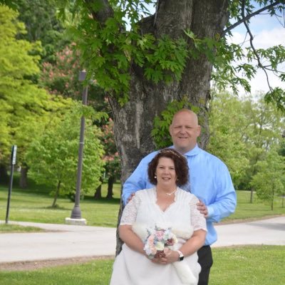 Reading Specialist at Craig Hill Elementary School, mother of 3, animal lover, and gardener
