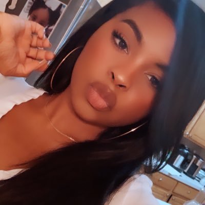 NishaShenell's profile picture. 