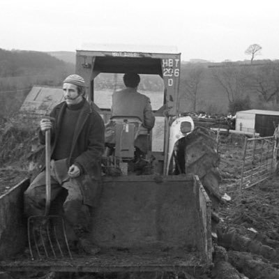Mbrenno63's profile picture. 🇺🇦🇺🇦 Pom in Sydney Waratahs, Chelsea, Dad, nothing heals like time, the ocean and music.