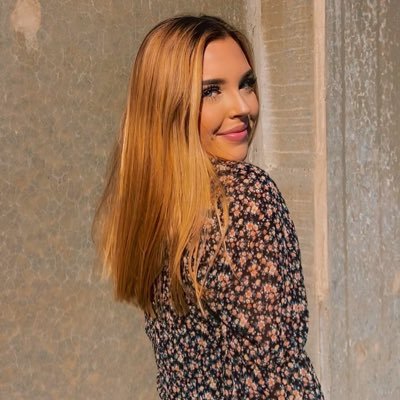 kara_eturner's profile picture. 