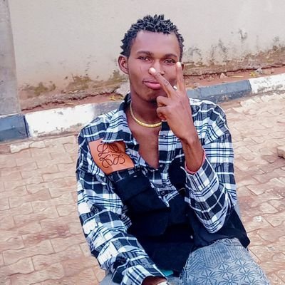 Medbladed's profile picture. The real model ⚠. Making money 💰 ix what  always gat on moi mind 🌬