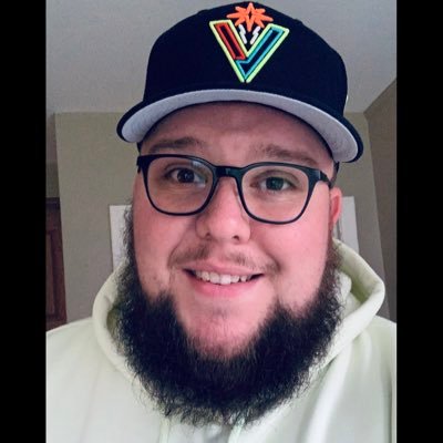 Small time streamer that likes fitted hats, sports betting and beer. Follow me on twitch and let’s grow together! All my socials are in the link below!