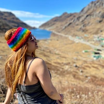 Gorgeous enough in a single frame! ♥️
December girl!
Travel Bug 🐝 Dine with Wine🍷