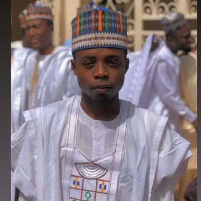 My name is umar Ahmad Hamza l was born in kano state l life ina Dala local government l visit Khalifa sheikh isyaka rabiu college l star business wood sell