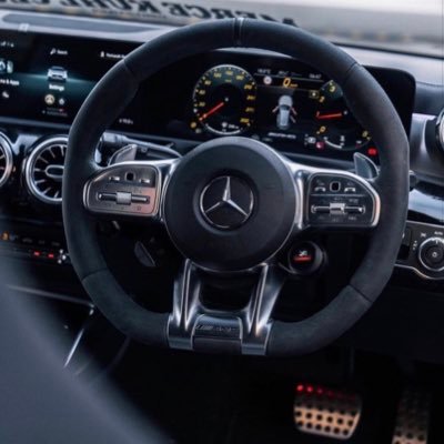 Amir09501456's profile picture. 