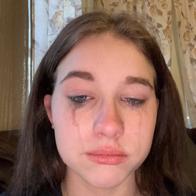 whoreforuuu's profile picture. i cry sometimes