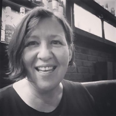 BlankaMik's profile picture. pravdoláskařka křtěná Vltavou | nekritická matka | "ta" z marketingu | nehrající členka kapel #zvirejmenempodzim #JakubKonigHvezdy | často na kole #podripem