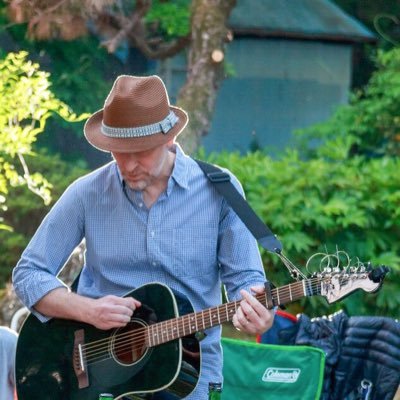Writer, editor, strummer of guitars, collector of books and rocks, hugger of trees. Living in Japan since 1990.