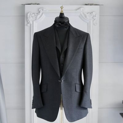 PRESSING75's profile picture. Pressing et retoucherie Je peux venir chercher vos vêtements pour le nettoyage  et vous les livrer chez vous à partir de 20€