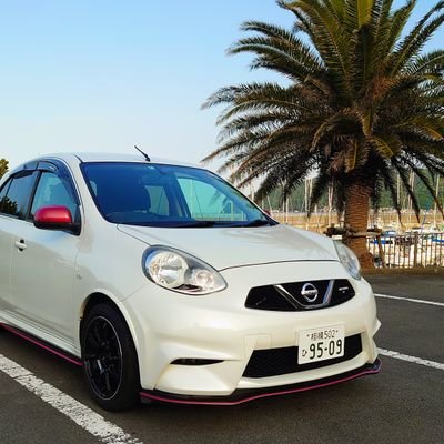 MARCH nismo s 6年目
富士スピードウェイに月1で出没予定
Jスポ DAZN YouTubeで流れる四輪モタスポは大体見たい(願望)