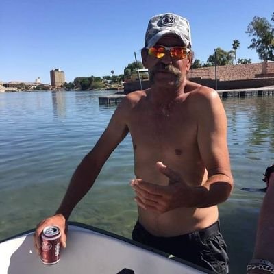 69marlboroman's profile picture. 18+Who's your daddy. Let's have fun