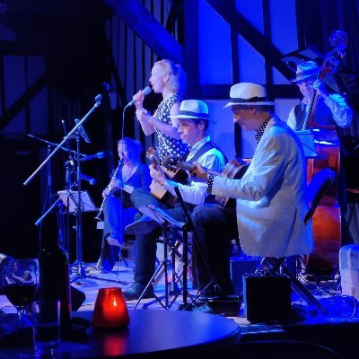 Vagabond musicians present a hot jazz sandwich of french chanson, gypsy jazz tunes, vintage swing, Latin tunes & exciting originals and just a spot of Dixie!