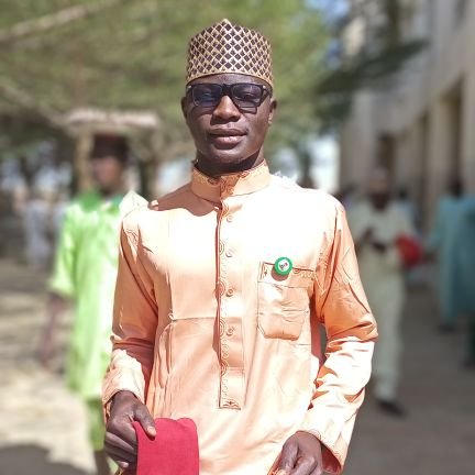 allah first 🥇
prophet Muhammad second 🥈
i love my mom &dad