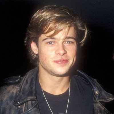 Hi I’m Brad Pitt I’m 19 years old and I’m Proud Gay man and I’m looking for a big muscle daddy