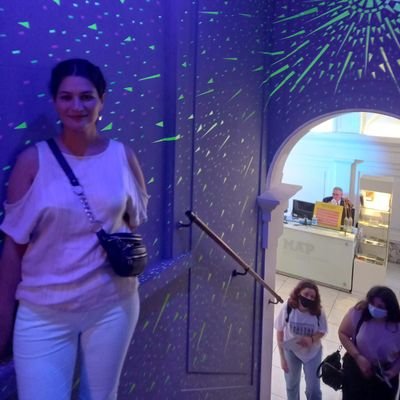monaloca3's profile picture. Harta de que me vendan Espejitos de Colores.
