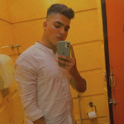 Rishabh82070917's profile picture. YOLO🤷🏻‍♂️👅🙅🏻‍♂️
