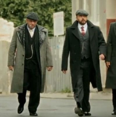 Ne güzel de soylemiş ilber Ortaylı Hoca:
Çatlayan Bir Dunya'nin Siginacak Insanlari Siginiyor Bize...
II Editor II