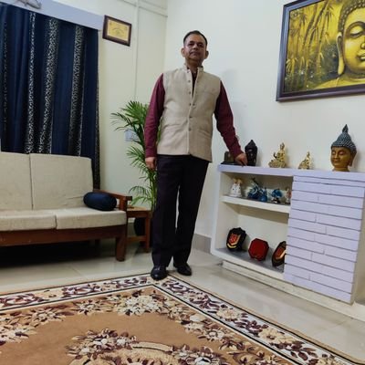 Aryendr20437536's profile picture. yolo