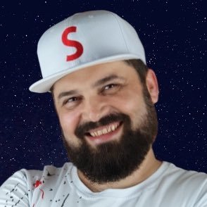 DenisSelivan's profile picture. Official translator of Hormozi’s $100M series 📚
Helping creators turn Skool About Pages into client magnets 🧲 
Make your systems simple, sexy & scalable 🚀