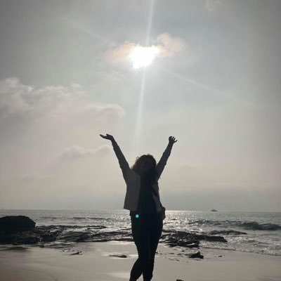 momluv4bre's profile picture. 