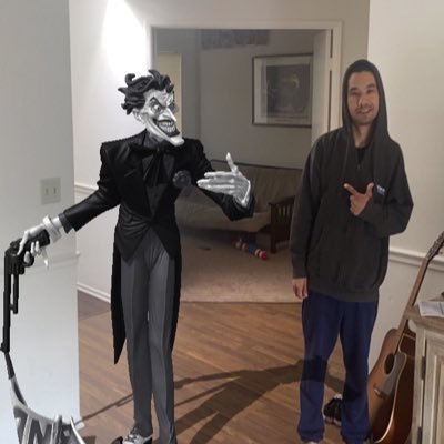 pushmoretrees's profile picture. 🦖 veve, nft, comics , art 🖼