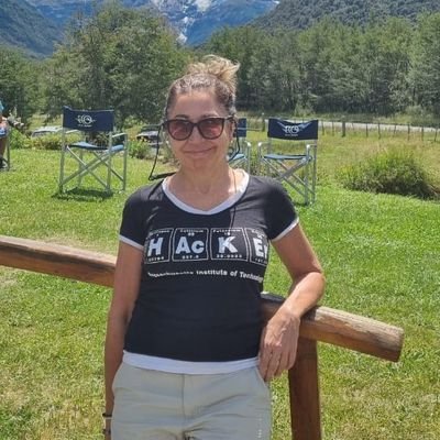 EliaLopez65's profile picture. 