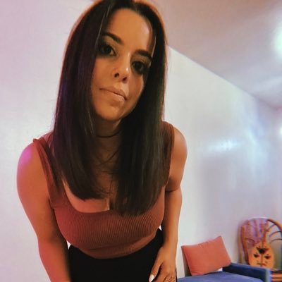 AmiraKarvo's profile picture. 