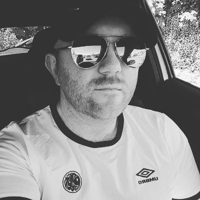 Big Liverpool fan.
Never not playing music.
Love watching films and I love a beer.
That's me 🙂