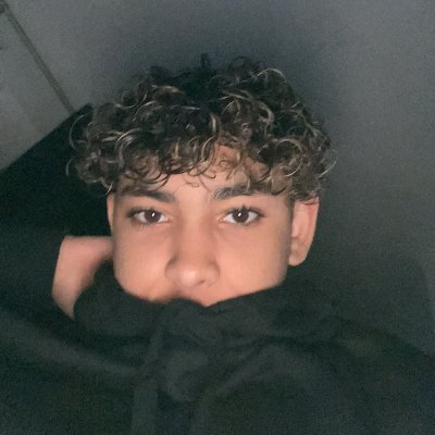 | 🇲🇦🇨🇵  | 18 y/o | Valorant Player