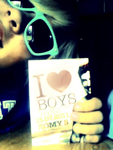 Jedward, Justin Bieber, Rise Against & Cody Simpson are my life ;D