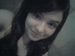 DinaFaridah's profile picture. follow me @DinaFaridah .. i'll follow you back, just mention me thanks :)