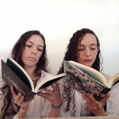Leitoras | Bookstans 
Promoções de Livros
Dienefer e Stefene 
 O que estamos fazendo? Não temos ideia