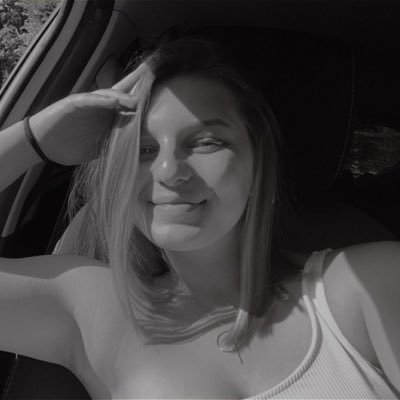 paulineths's profile picture. 