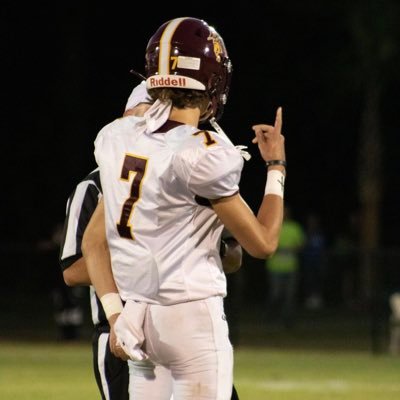 QB 6'4, 4.11 GPA, 4.58 Speed, C/O 2022
Big Dreams 🤍 Phone number: 803-942-4691. https://t.co/hySefsnDm5