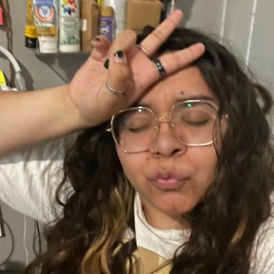 she/they | Lo que será será | 🏳️🌈 | Occidental ‘19 🐅 | SMU ‘23 🐎 M.Ed | PhD student at the University of AZ