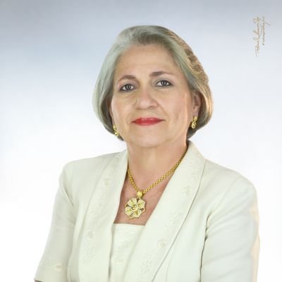 MyriamLozanoA's profile picture. Contadora pública,Mag. en Derecho Tributario.Exvicerrectora Administrativa de @USCOoficial. Candidata a la cámara Huila por CENTRO ESPERANZA #102. @Dignidad_col