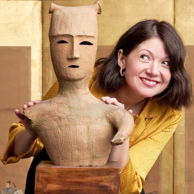 🇫🇷French auctioneer / 🎥@BBC_ARoadshow Asian Art specialist / 🇯🇵Head of Japanese Art & Associate Director @WoolleyWallis 🇬🇧 Arts/antiques/History lover ♥️