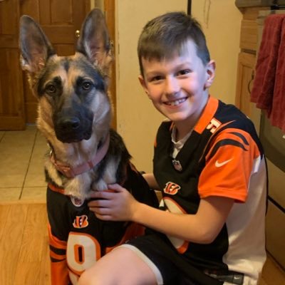 runner4ever529's profile picture. #YMCA leader - Let’s change the 🌎  MOSSA #Strong 🏋🏻‍♀️   Personal Trainer 🧘🏻‍♀️ Cincy Fan ⚽️🏈🏀⚾️   Mom of #BehrBoys 👩‍👦‍👦   Cincinnati📍  Lefty ✋🏽