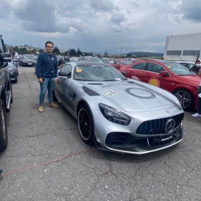 Soy Dj/productor 🎧 y estudiante de Derecho en la PUCE ⚖️