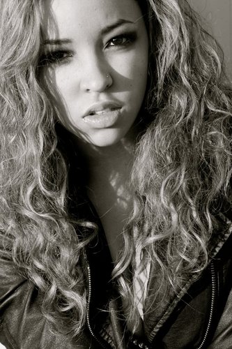 TinasheDaily's profile picture. News & Media on up- and coming singer @Tinashe , updates and promotions on her daily!