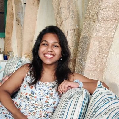 mounicasarla's profile picture. Tweets dubious life insights 💭