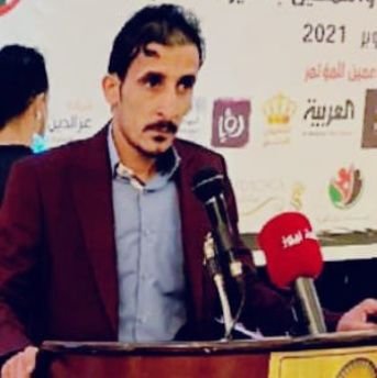 شاعر .. ومصلح عشائري واجتماعي
رسالت شعري اكتبها ولا ادري ساعه الاقدار★عساني من نفع علمه ودينه واستوت ذاته*