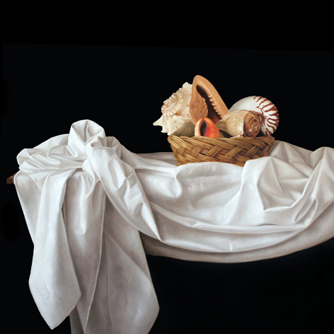 Elena Gualtierottiorn a Tuscany painter. His oil technique is inspired by the realism of the Flemish masters.