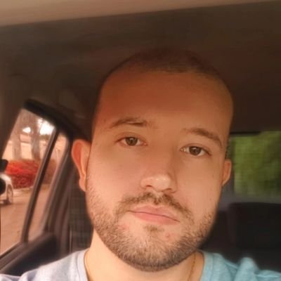 O verdadeiro sucesso baseia-se em realizações que emanam de sua essência, e não simplismente atender às expectativas dos outros.. Bacharel em Direito.